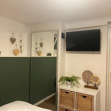 Apartment Souterrain Eksterstraat Katwijk aan Zee